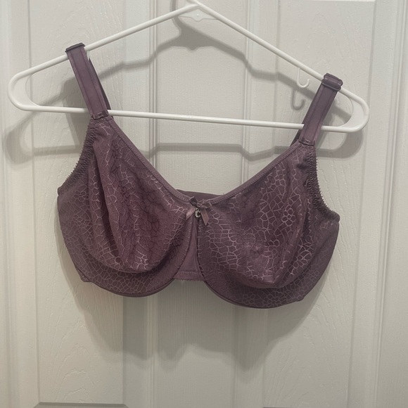 Chantelle Intimates & Sleepwear Chantelle Bra Mauve 34 H Like New